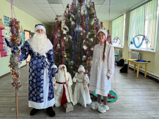 С Новым годом! С Новым годом!.